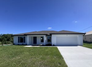 363 Chalet Ave S